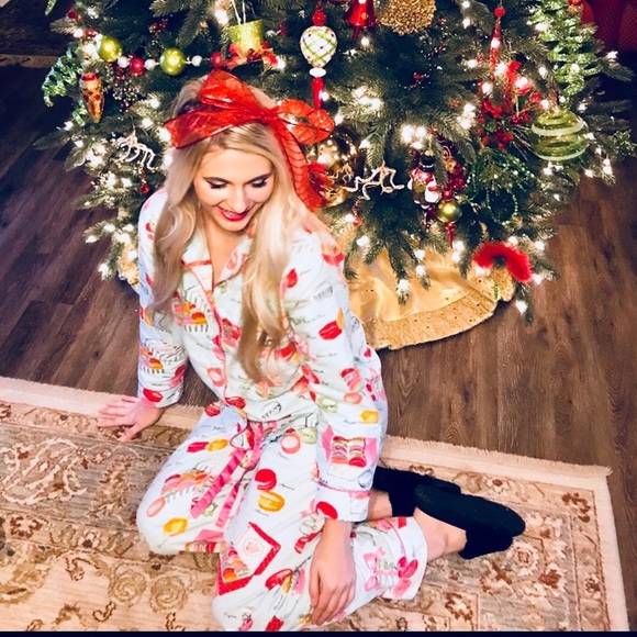 Meet your Posher, Whitney - Picture 2 of 6